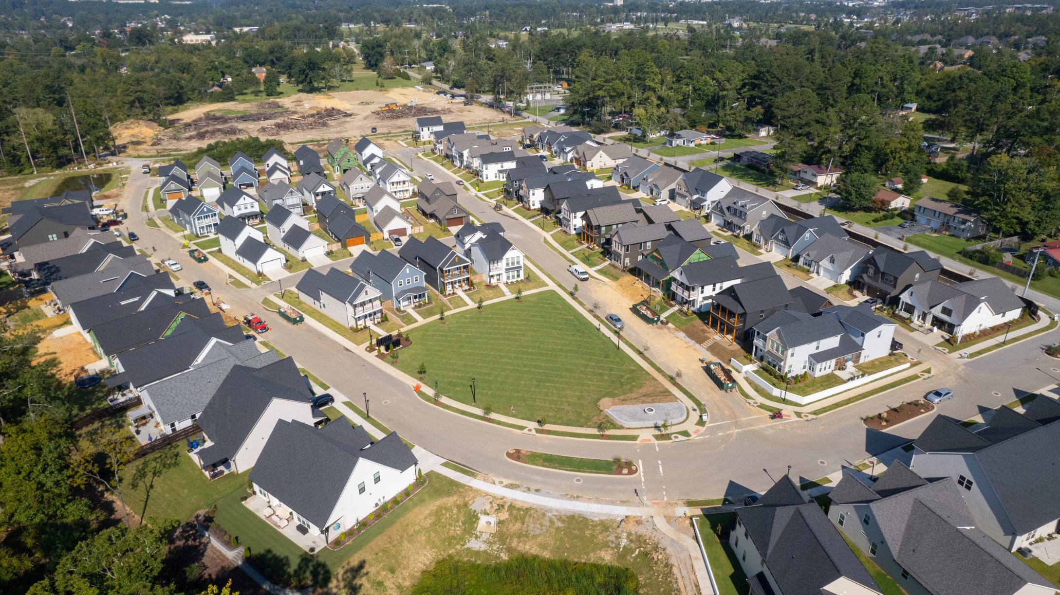 Overhead aerial of Heritage Walk showing the full street and lot layout